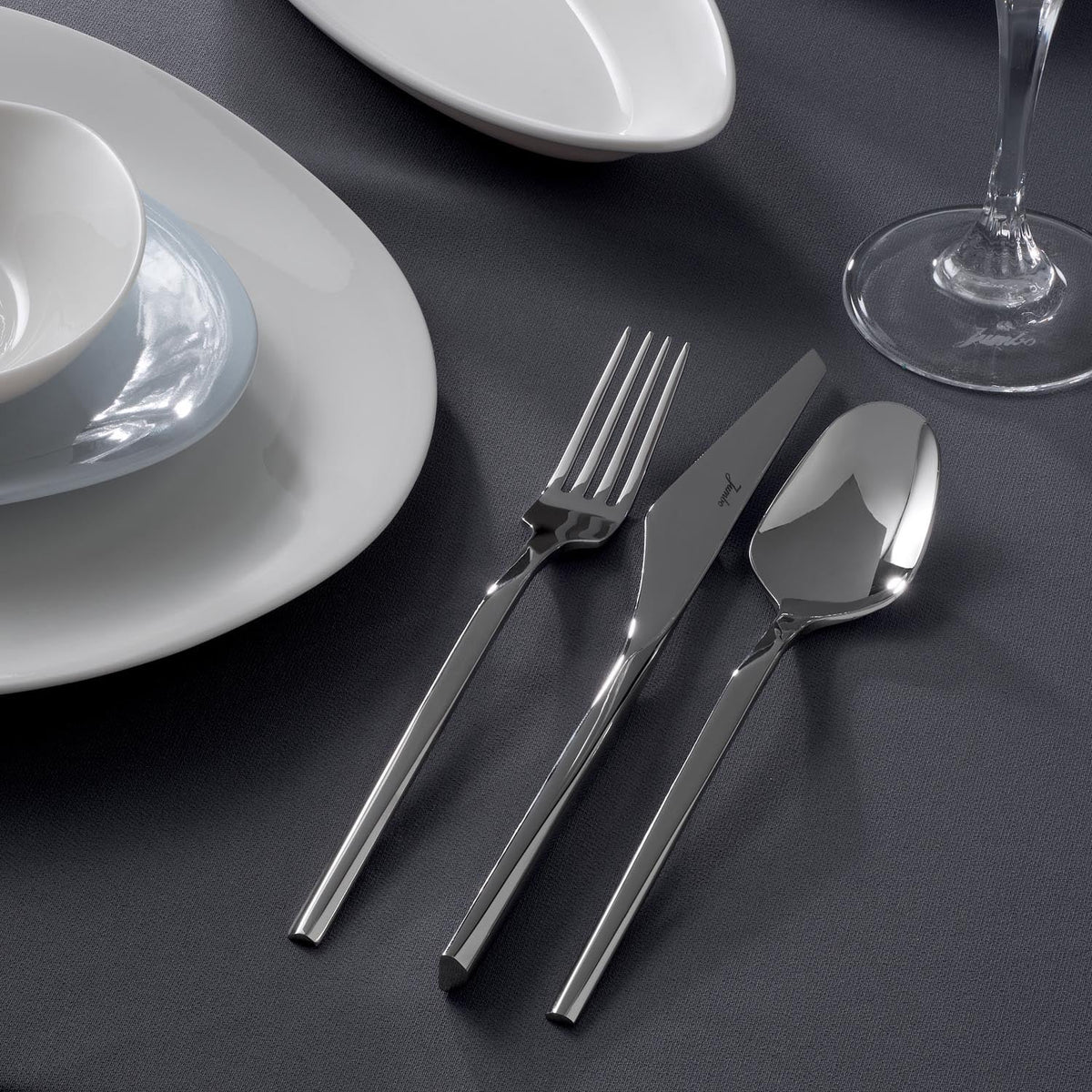 Jumbo 5100 Quartz 84 Parça 12 Kişilik Çatal Kaşık Bıçak Seti