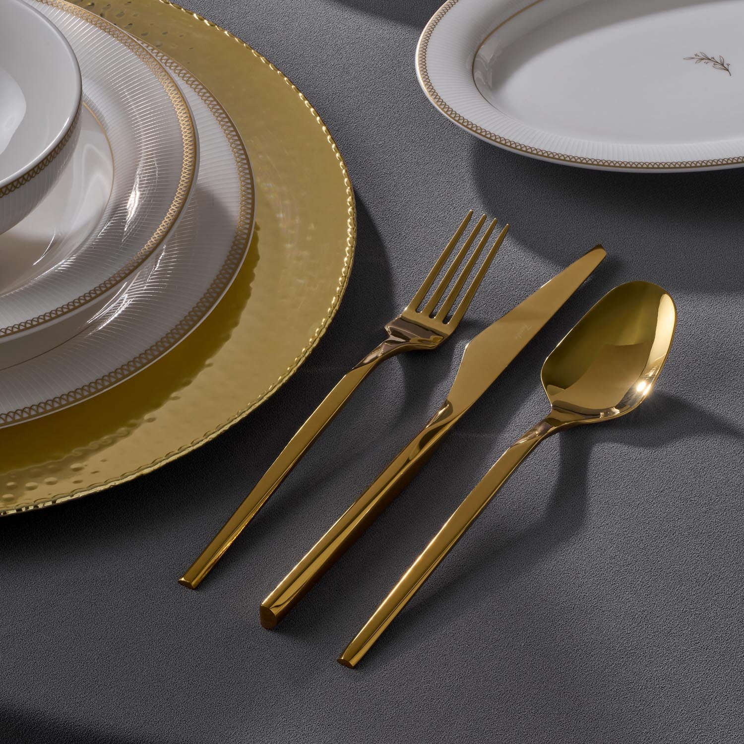 Jumbo 5100 Quartz Titanyum Gold 12 Kişilik 84 Parça Çatal Kaşık Bıçak Takımı