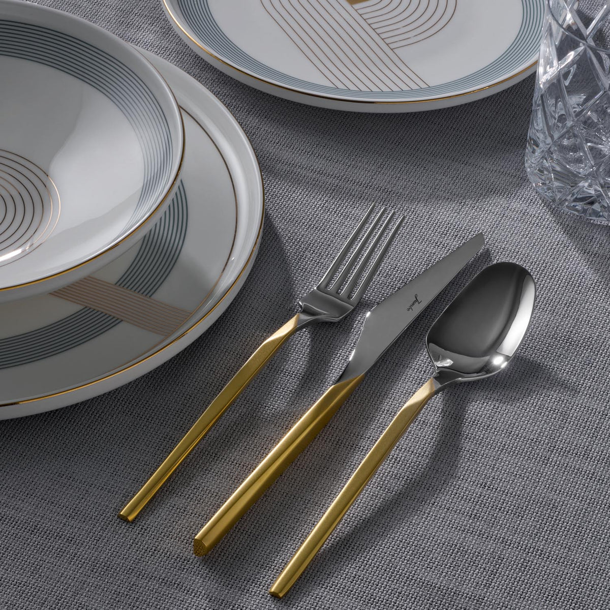 Jumbo 5100 Quartz Mat Altın 12 Kişilik 84 Parça Çatal Kaşık Bıçak Takımı