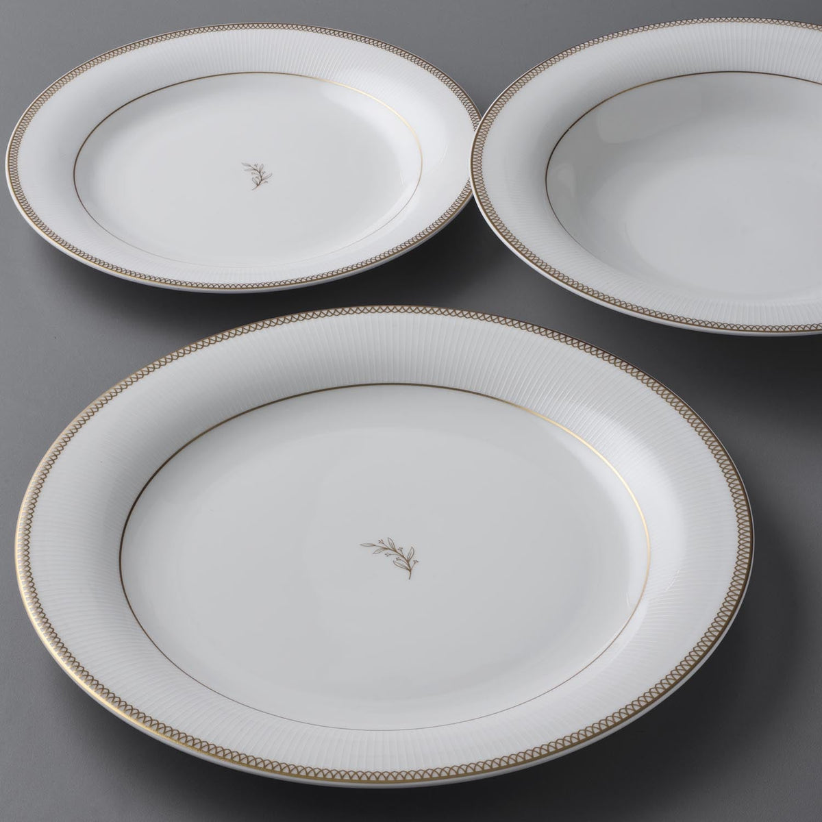 Jumbo Lineda Gold 55 Parça 12 Kişilik Yemek Takımı