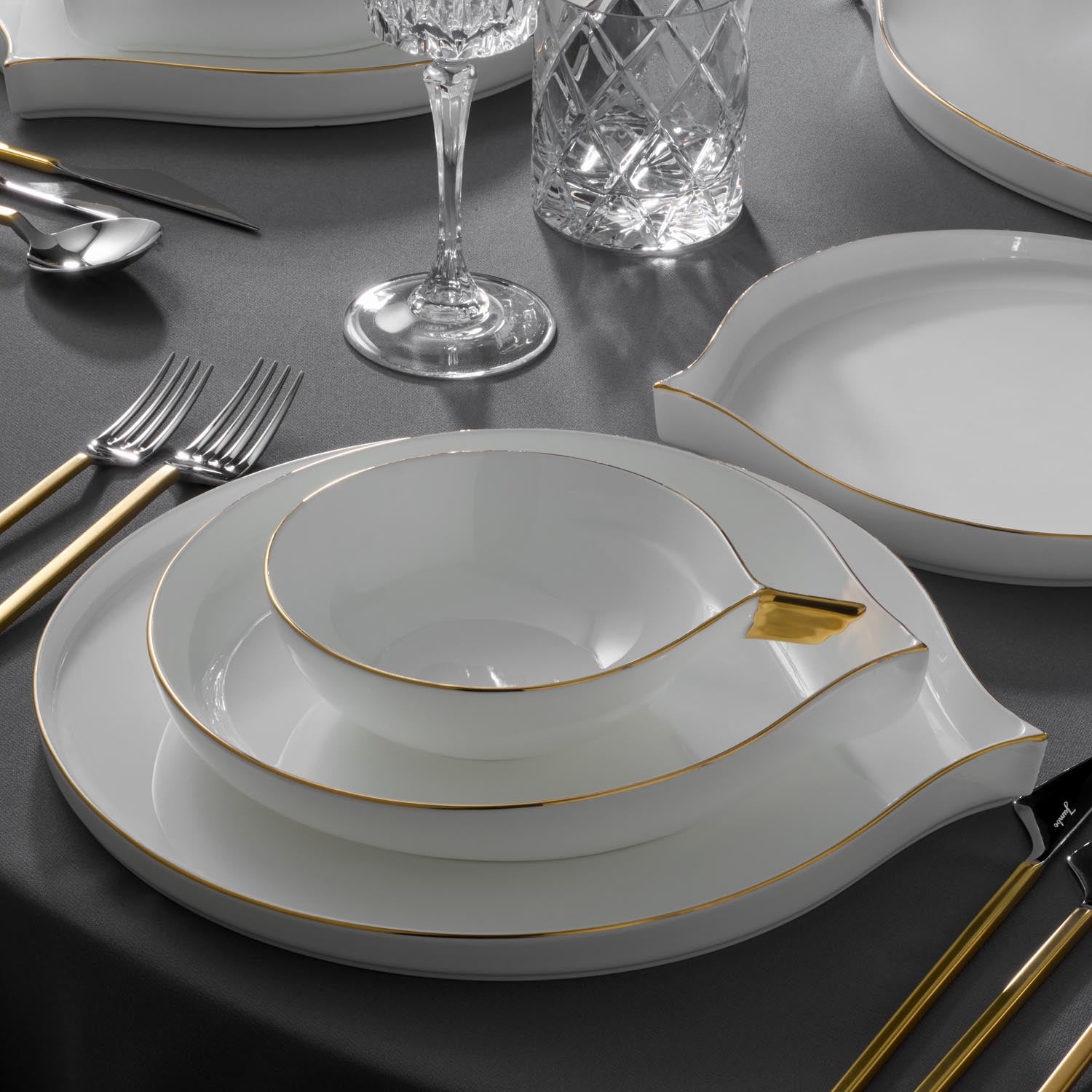 Jumbo Goddess Gold 61 Parça 12 Kişilik Yemek Takımı