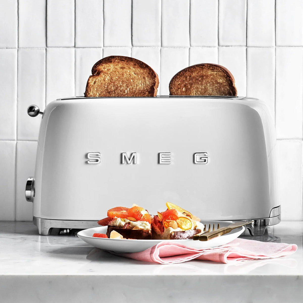 Smeg 3'lü Mutfak Seti Beyaz ( Kahve Makinesi + Ekmek Kızartma Makinesi + Su Isıtıcı)