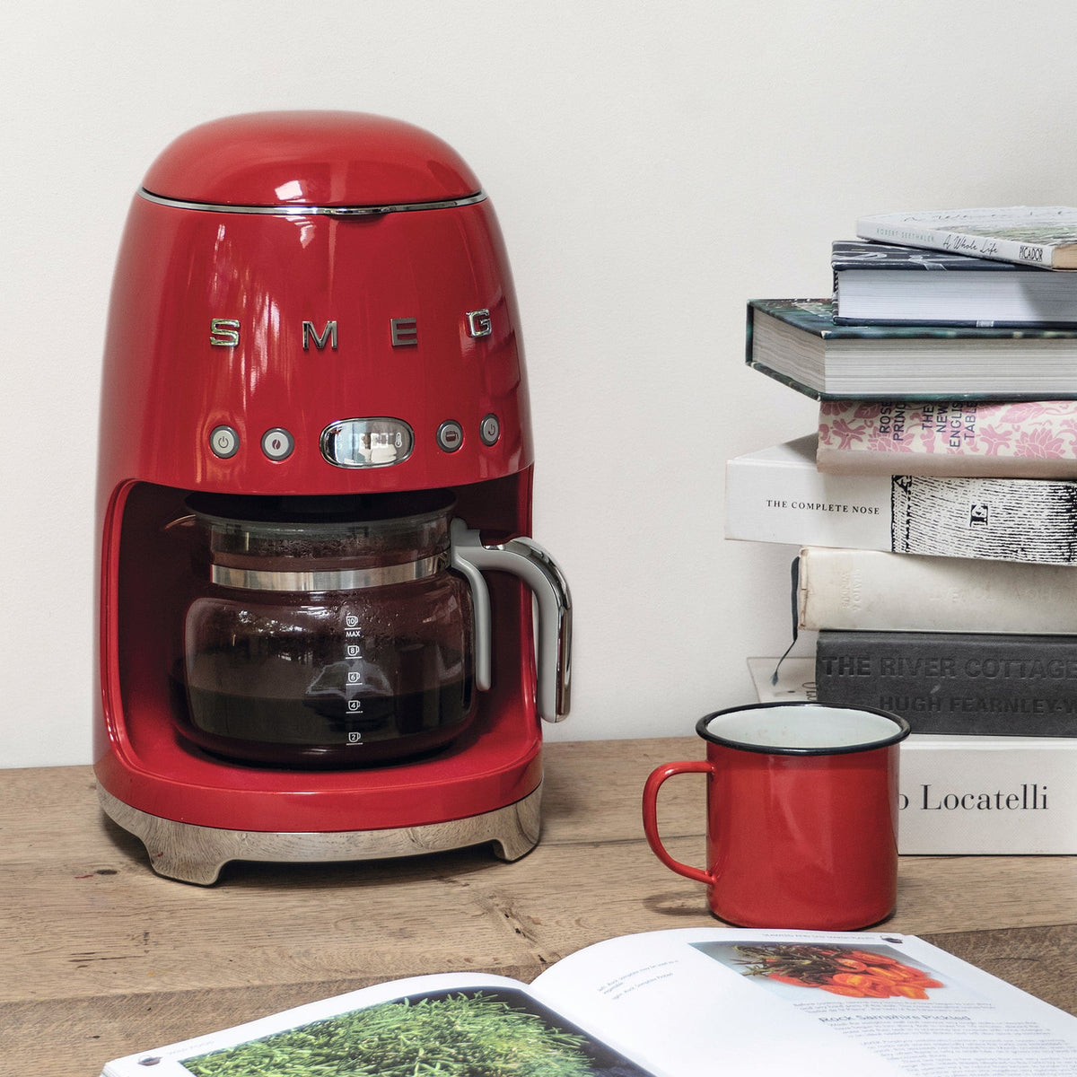 Smeg DCF02RDEU Red Filtre Kahve Makinesi