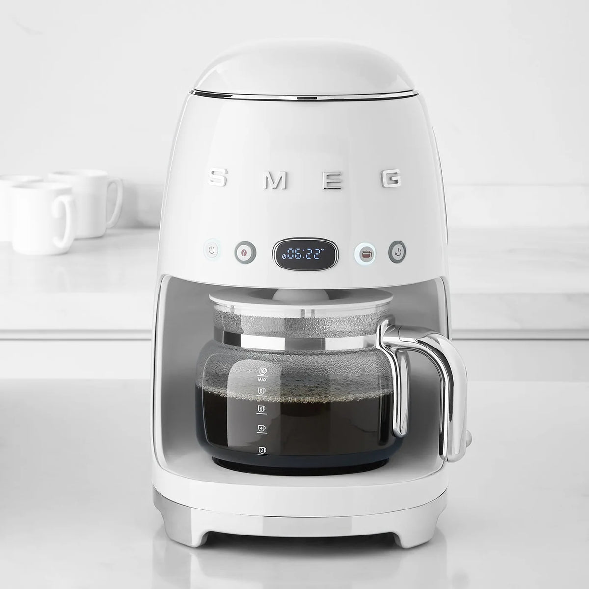 Smeg 3'lü Mutfak Seti Beyaz ( Kahve Makinesi + Ekmek Kızartma Makinesi + Su Isıtıcı)