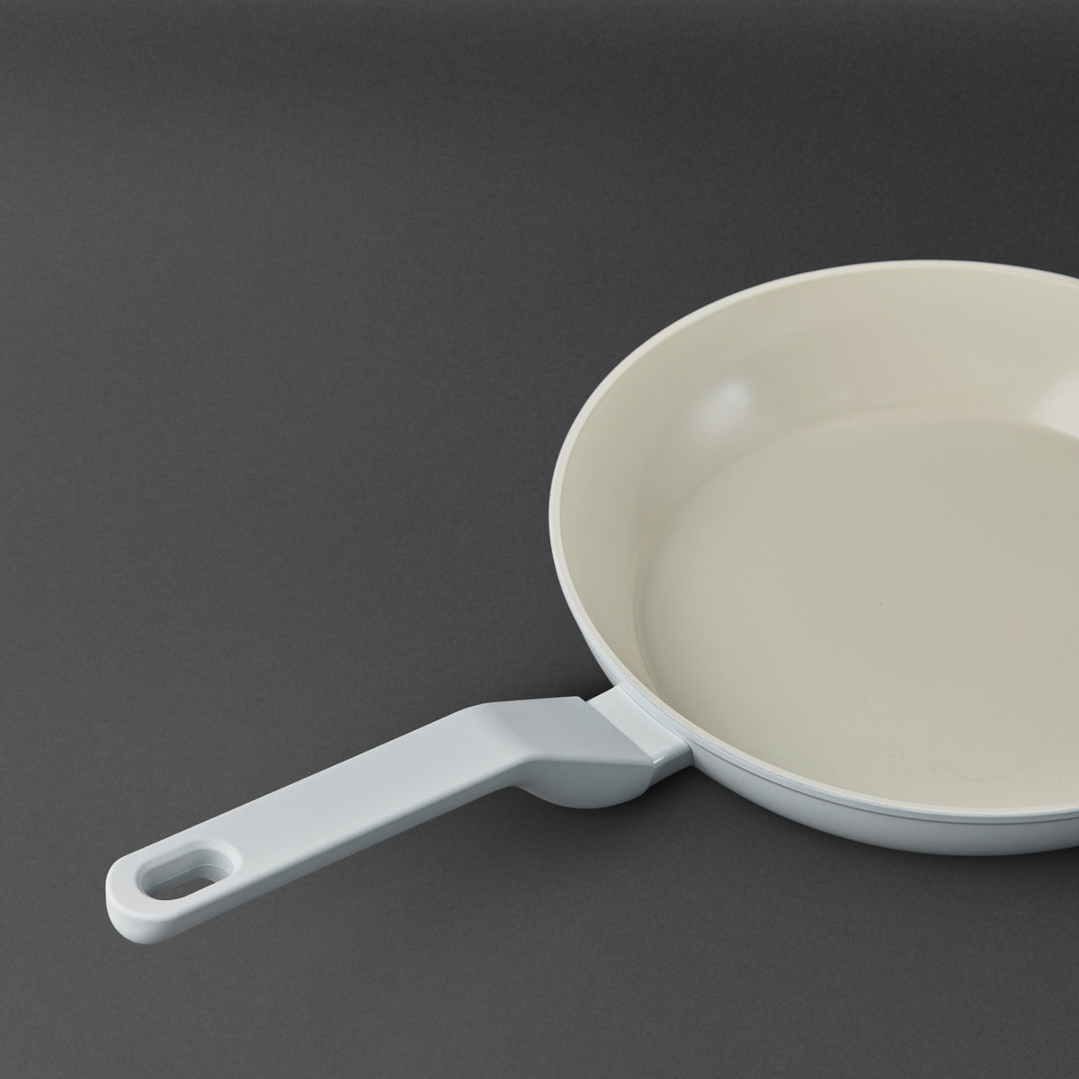 Jumbo Swiss Crystal Light Grey Tava 26 cm