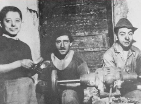 1947 — Jumbo Çatal Kaşık Atölyesi
